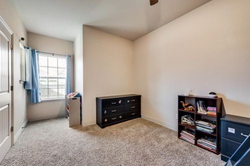 209 3 St, Valley View TX 76272-5403 exterior