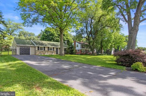 41 Roosevelt Blvd, Lancaster PA  17601-4039 exterior