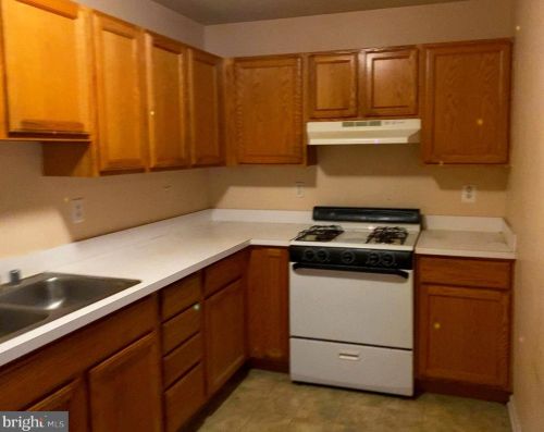 271 Center Deen Ave, Aberdeen MD  21001-2040 exterior