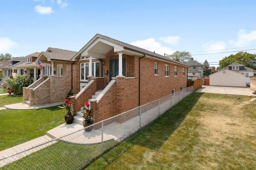 2612 Mont Clare Ave, Chicago, IL 60707