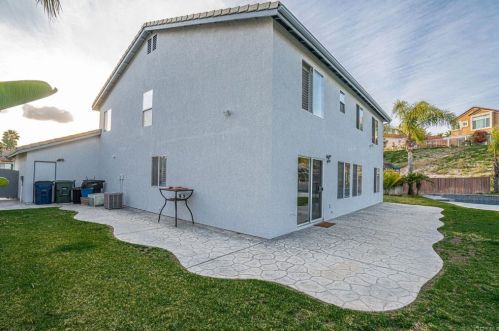 2121 Chateau Ct, Chula Vista CA  91913-3161 exterior