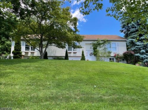 11 Linwood Ave, Dover, NJ 07801-4464