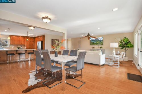 30 Kirkwood Ct, Concord CA  94521-1427 exterior