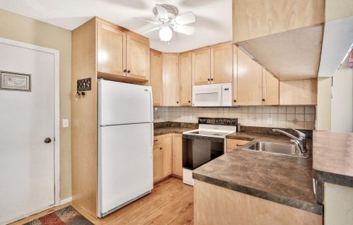 6000 Fernwood St, Saint Paul MN  55126-8464 exterior