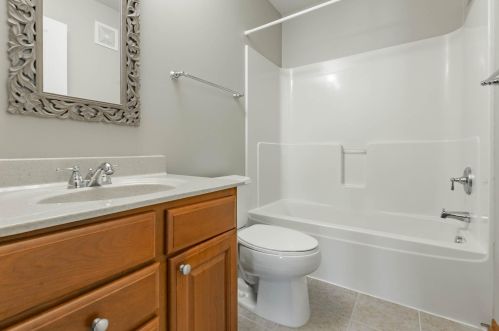 2160 Cedar Grove Trl, Saint Paul MN  55122-1543 exterior
