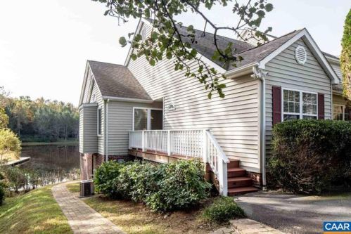 233 Buttercup Ln, Charlottesville, VA 22902-8243