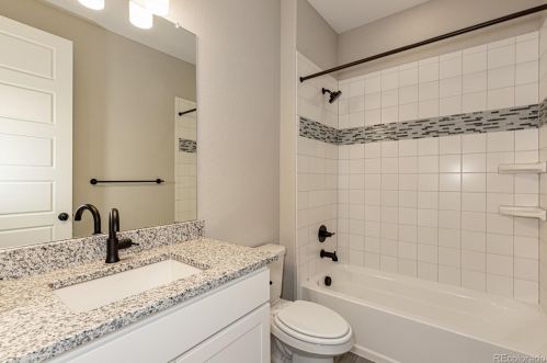 5795 Grand Baker Ct, Aurora CO 80016 exterior