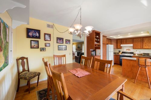 1957 Country Grove Ln, Encinitas, CA 92024-1930