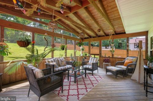 13713 Lockdale Rd, Silver Spring MD 20906-2117 exterior