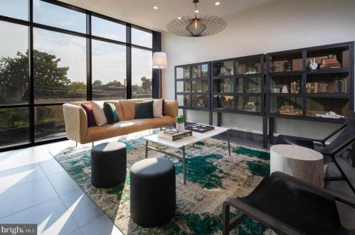 780 52nd St, Philadelphia PA  19143-3233 exterior