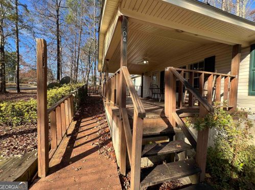 204 Holliday Way, Carrollton, GA 30116-8095