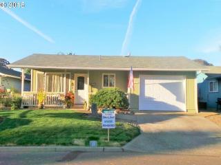1534 Dogwood St, Cornelius, OR 97113-7415