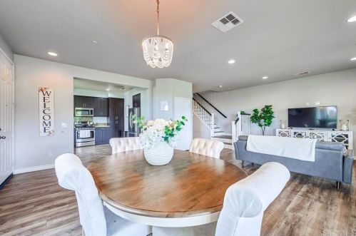 43102 Avenida Amistad, Temecula CA  92592-3099 exterior