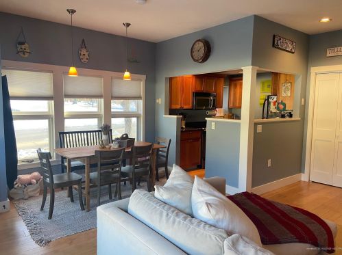 21 Spring St, Bethel, ME 04217-4034