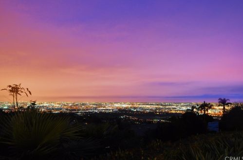 11 Outrider Rd, Palos Verdes Estates, CA 90274-5200