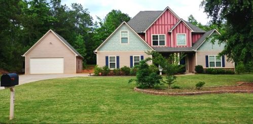 142 Cedar Ridge Dr, Lagrange, GA 30241-9436