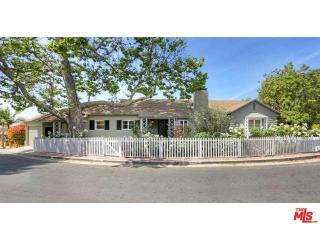 4227 Holly Knoll Dr, Los Angeles CA  90027-3220 exterior