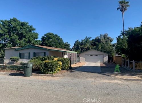 22231 Grove Rd, Wildomar, CA 92595-8928