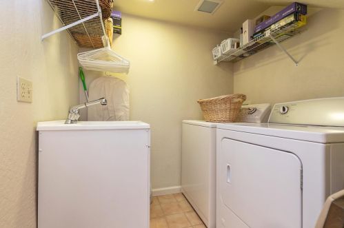 10551 Jeffery Pine Rd, Truckee CA  96161-2187 exterior