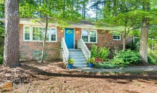 404 Bridlewood Cir, Decatur, GA 30030-1617