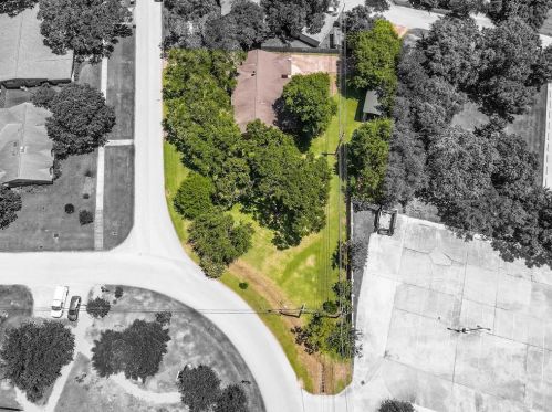 2006 Willowwisp, Taylor Lake Village TX  77586-3311 exterior