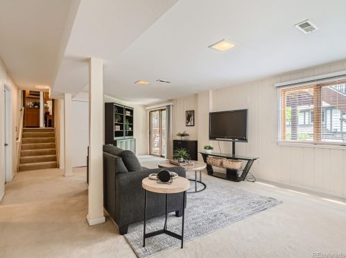 16572 Crestline Pl, Aurora CO 80015-4308 exterior