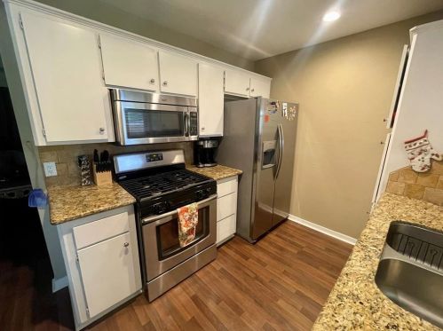 2700 Allen Rdg Dr, Bryan TX  77802-1769 exterior
