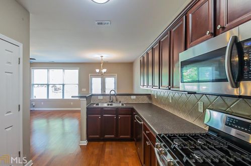 2306 Saint Simons Dr, Marietta, GA 30066-8608