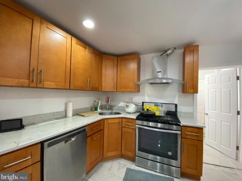 2736 16th St, Philadelphia PA  19132-2235 exterior