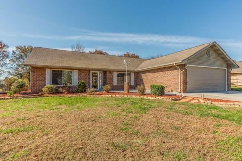 173 Maple Ridge Ln, Seymour, TN 37865-4678