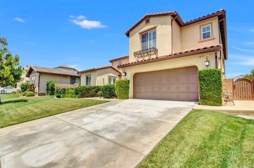 10938 Playa Del Sol, Riverside, CA 92503-5243