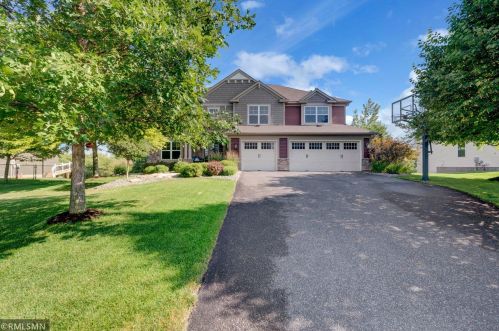 20464 Everton Trail Ct, Columbus, MN 55025
