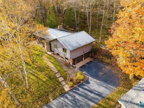 2129 Woodhaven Ln, Duluth, MN 55803-2450