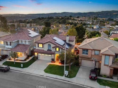 8721 Heatherwood Rd, Anaheim CA  92808-1690 exterior