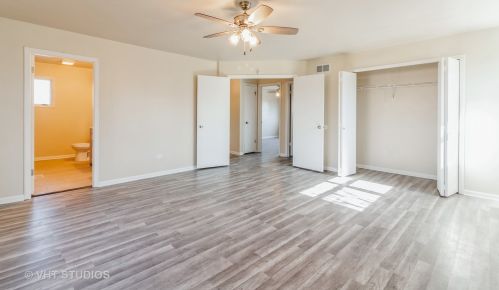 2 Bunting Cir, Lemont IL  60440-1224 exterior