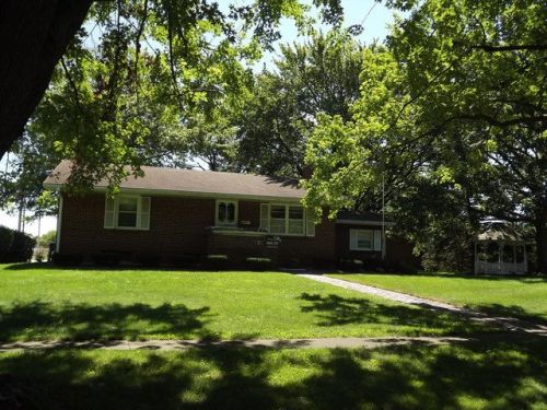 109 Walnut St, Onarga, IL 60955-1141