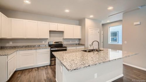 23890 34th Ave, Denver CO  80019-5304 exterior