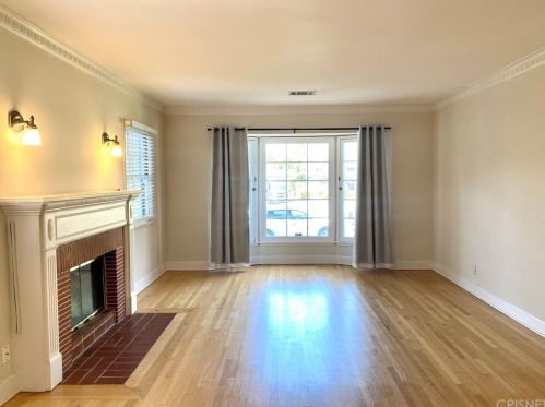 4228 Murietta Ave, Van Nuys CA  91423-4225 exterior