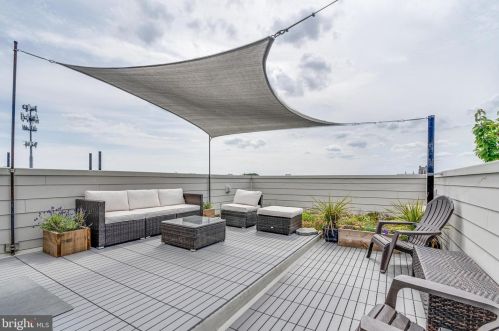 1421 Howard St, Philadelphia PA  19122-3905 exterior