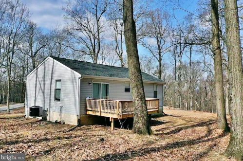 259 Revenoor Rd, Harpers Ferry WV 25425 exterior