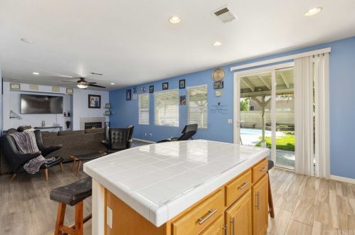 44022 Marbella St, Lancaster CA 93536 exterior