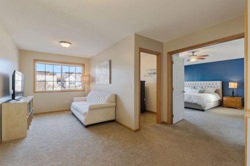 920 Drew Dr, Saint Paul MN  55129-6900 exterior