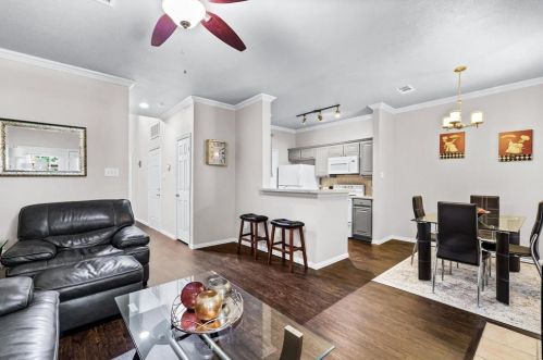 2402 Southlake Ct, Irving TX 75038-5654 exterior