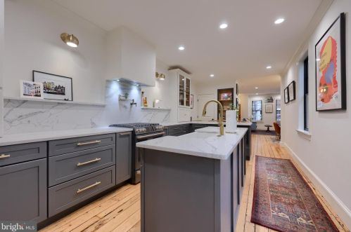 330 Mary St, Lancaster PA  17603-3328 exterior