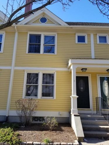 75 Willow St, Providence, RI 02911-2150