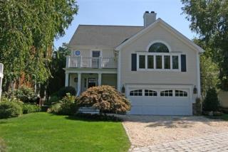 295 Old Dam Rd, Fairfield, CT 06824-6385