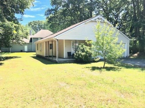 34 Sweet St, Warwick, RI 02889-8420