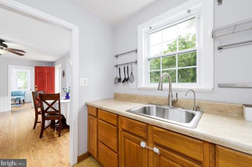 10015 Brunett Ave, Silver Spring MD 20901-2205 exterior