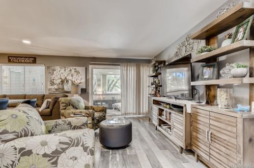 5393 Yale Ave, Denver CO  80222-6902 exterior