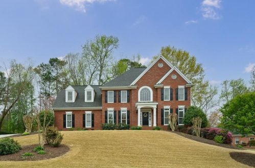 1322 Riverview Run Ln, Suwanee, GA 30024-3887